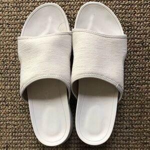 Casual comfort slide sandal by Ryka